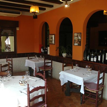 Hotel Restaurant El Bosc Banyeres del Penedes Exteriér fotografie