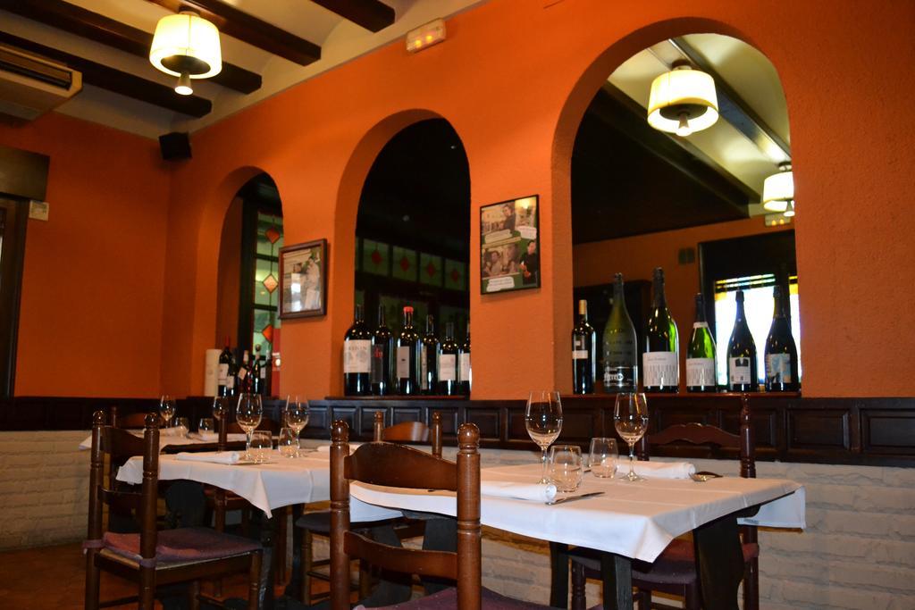 Hotel Restaurant El Bosc Banyeres del Penedes Pokoj fotografie